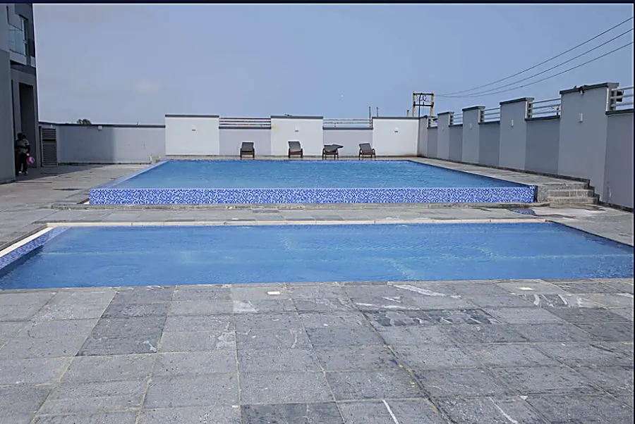 Twin rooftop pools
